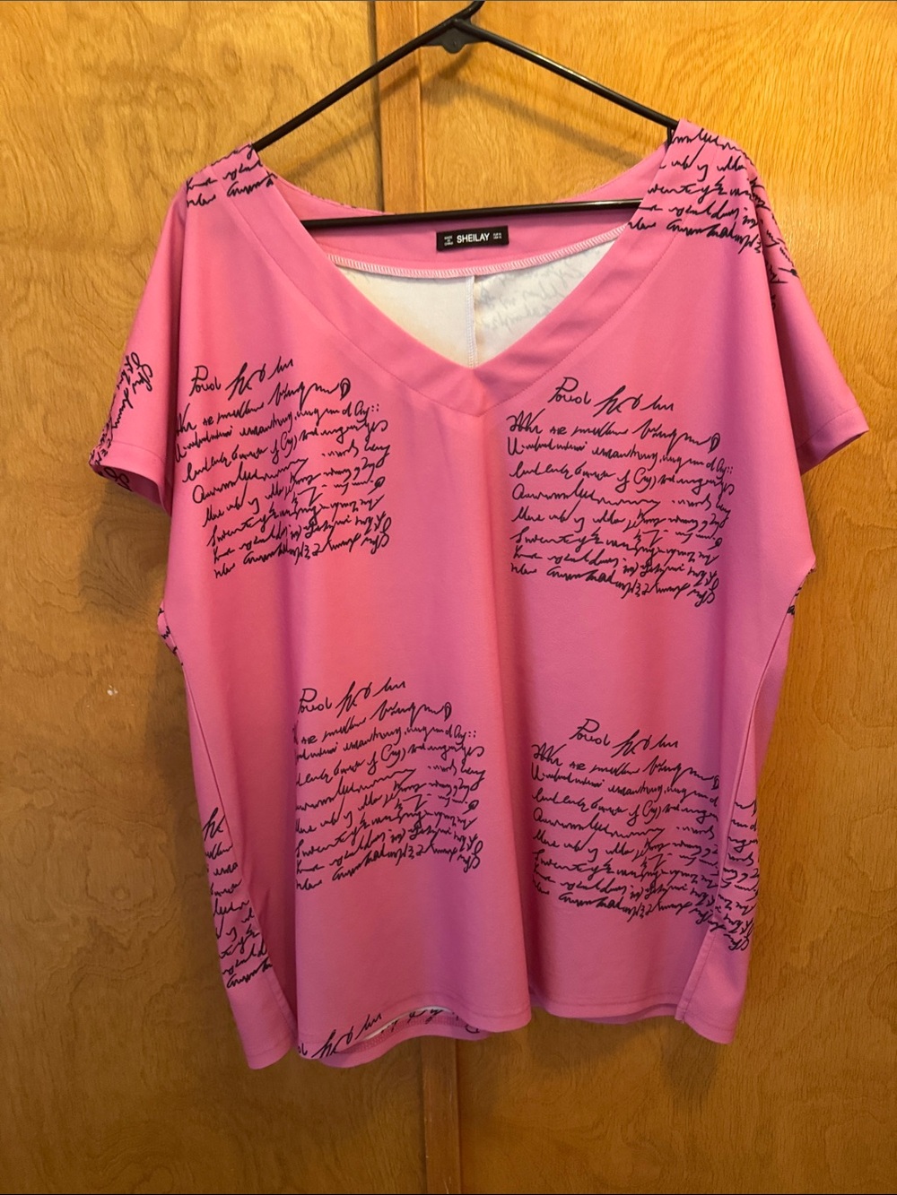 Shelay Pink V-Neck Script Print Short Sleeve Top